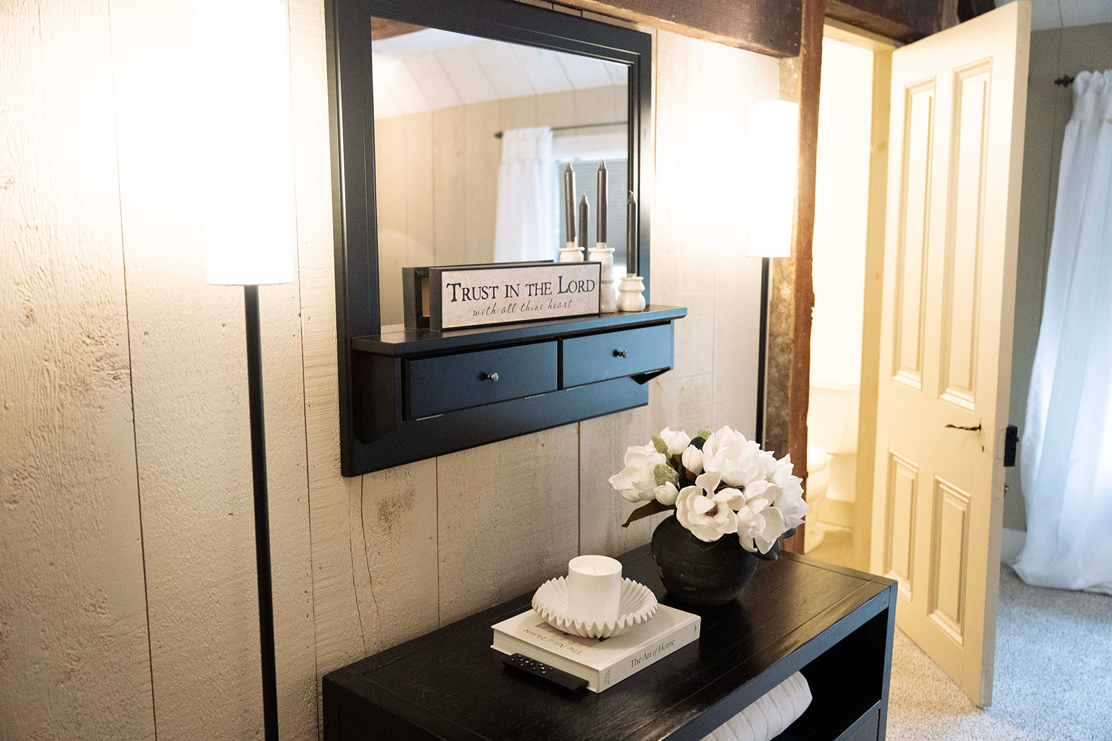 Shaker Suite vanity detail