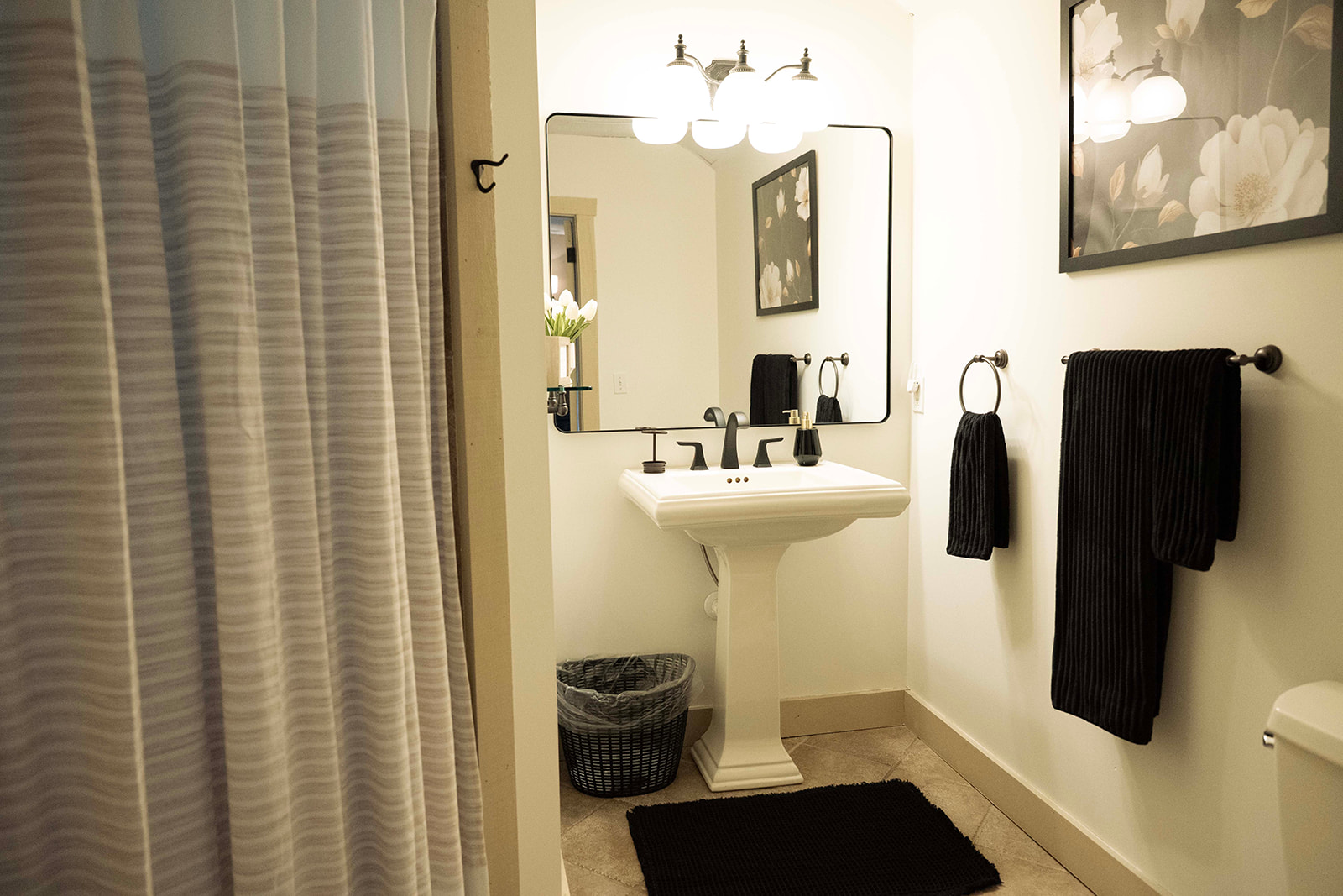 Shaker Suite bathroom